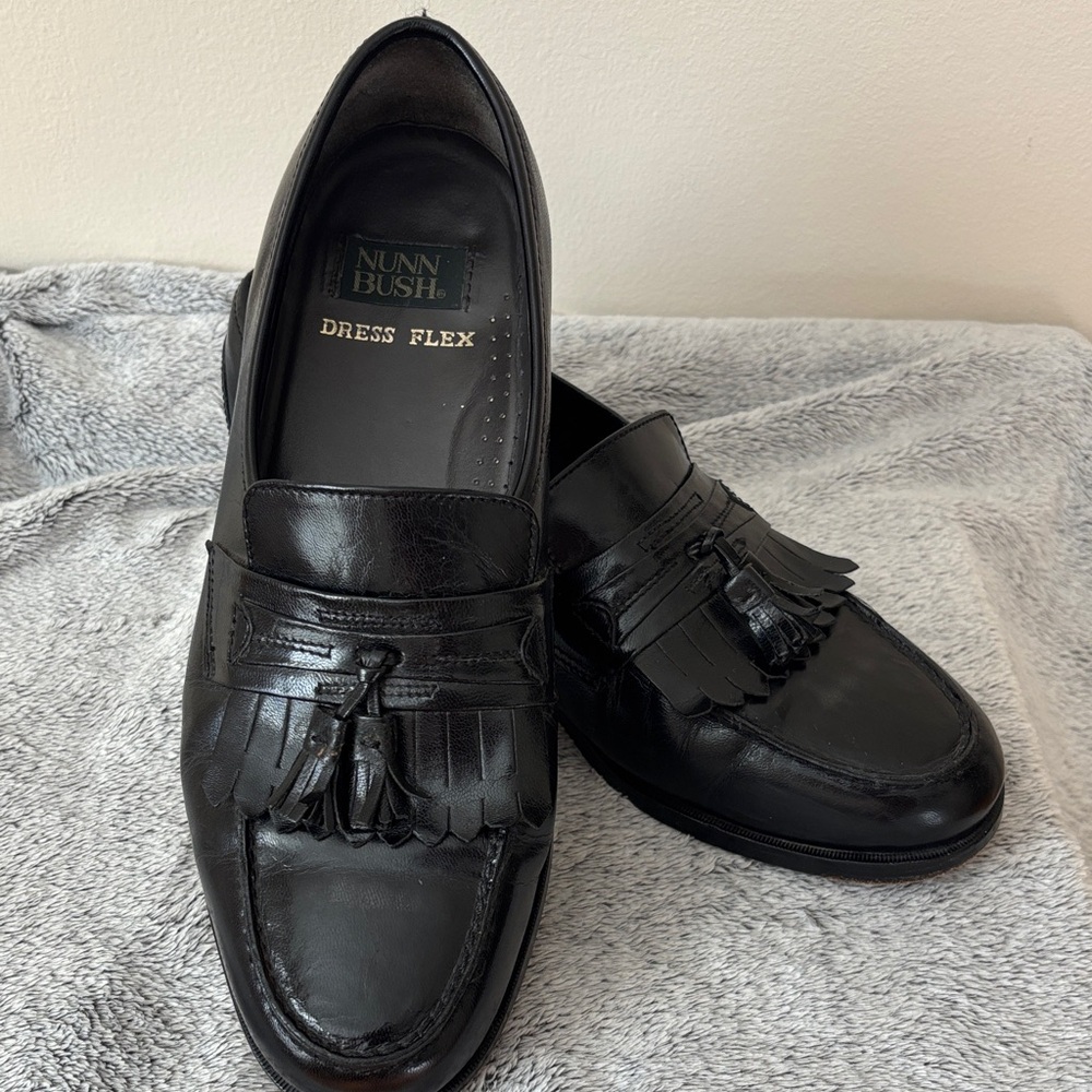 Nunn Bush Manning Moc Toe Black Tassel Loafers for Men